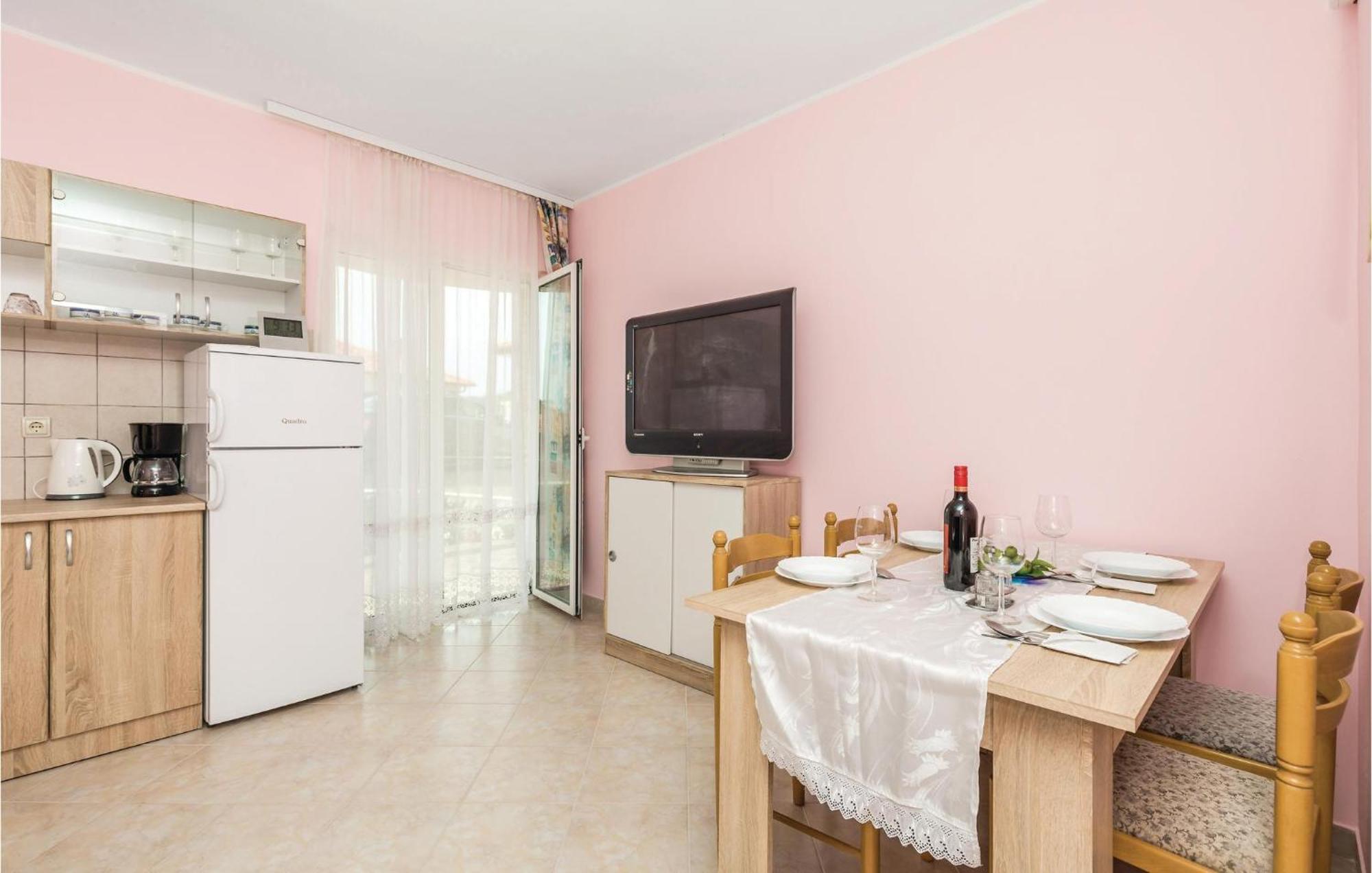 Gorgeous Apartment In Matulji With Kitchen Eksteriør billede